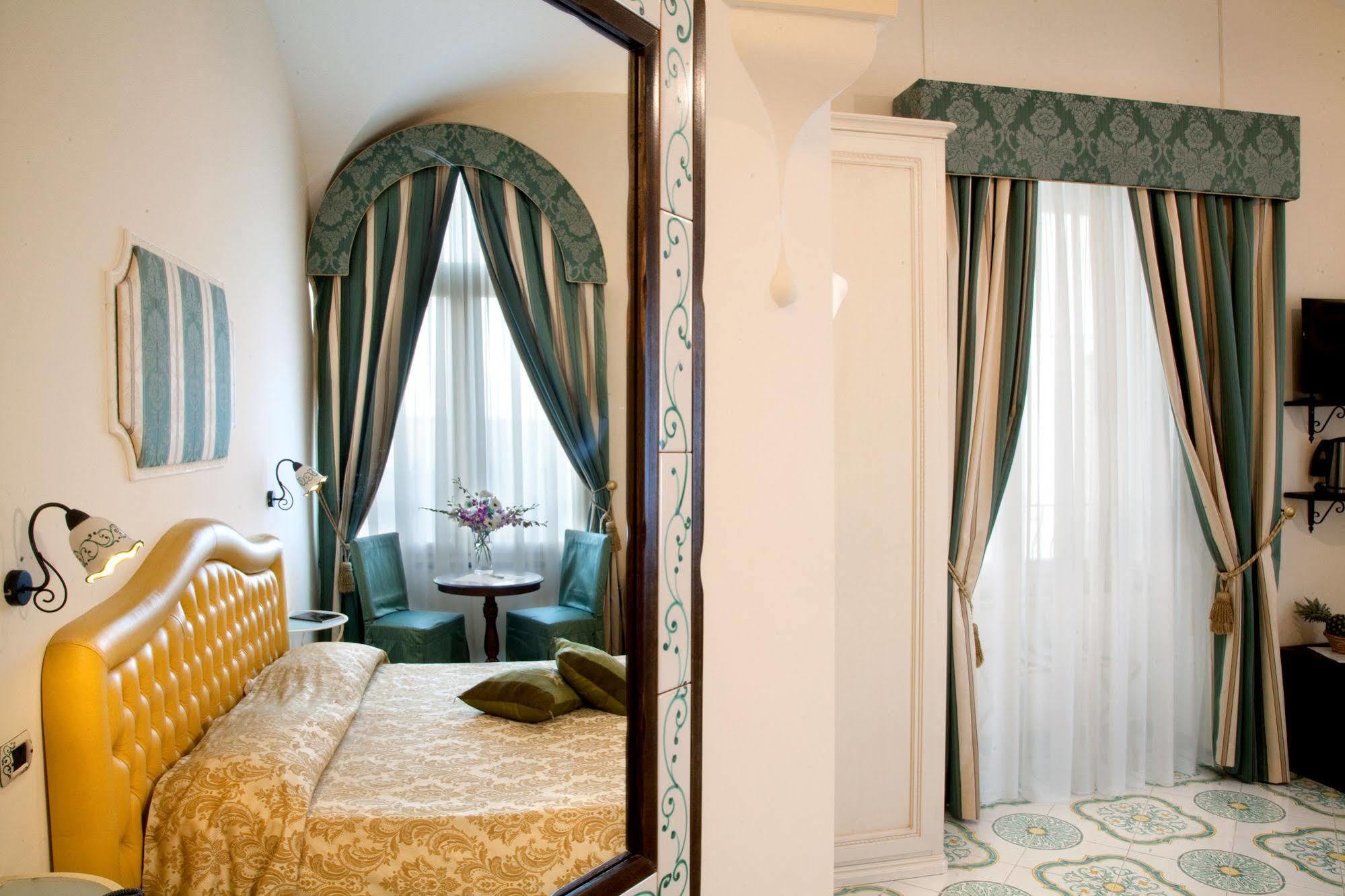 Albergo L'Antico Convitto Амалфи Екстериор снимка