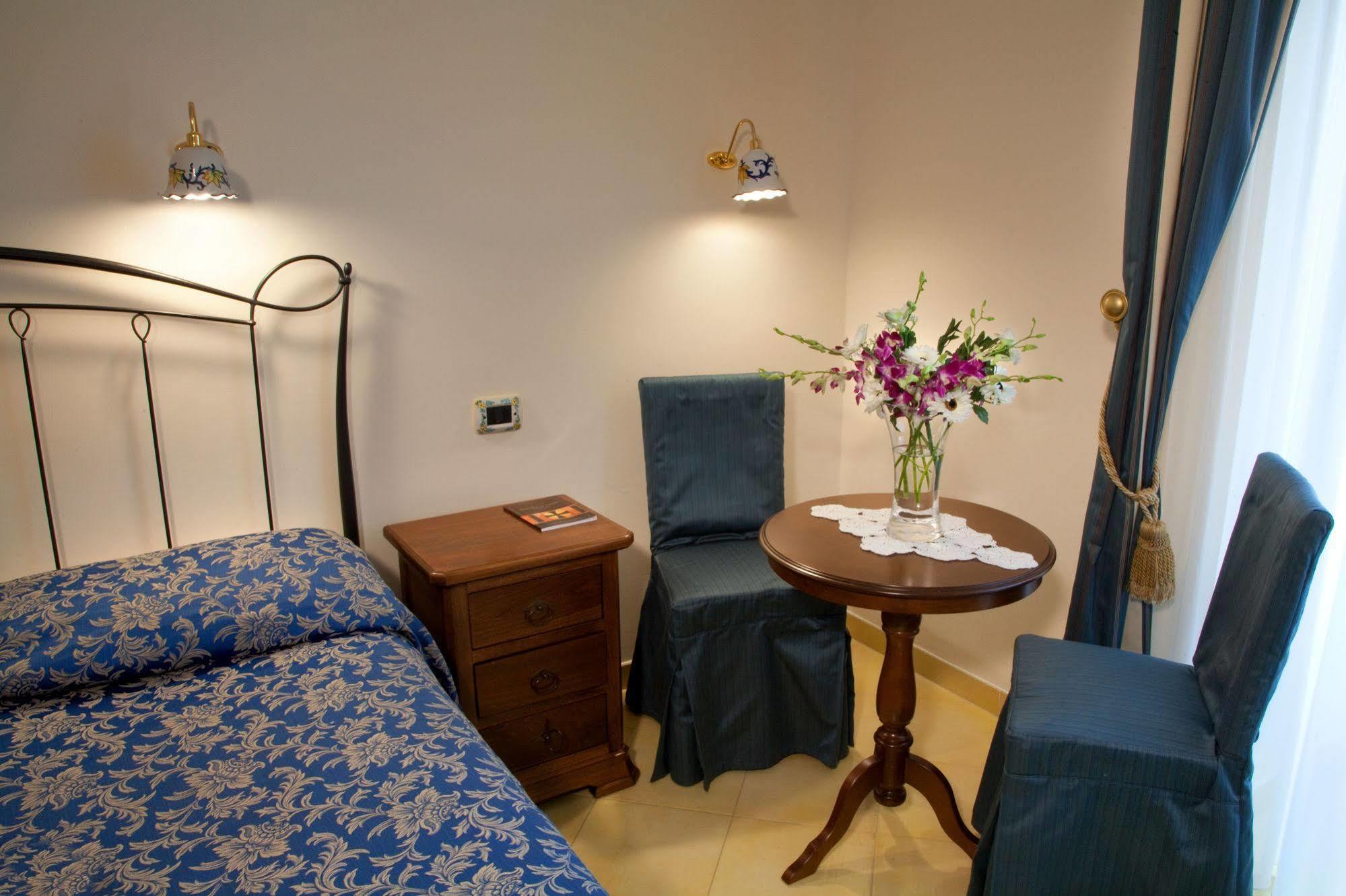Albergo L'Antico Convitto Амалфи Екстериор снимка